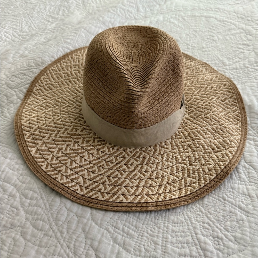 Jones New York Wide Brim Sun Hat – Beige